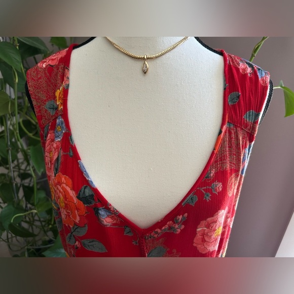 Bila Floral Red Sleeveless Dress - Picture 4 of 12